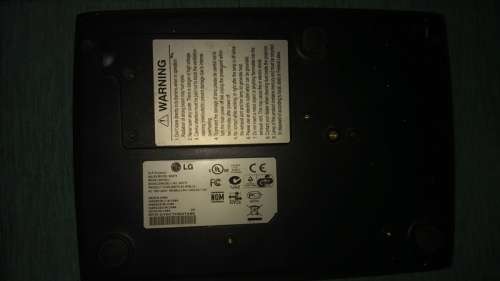 LG BS275 Data projector (NOTE: THIS PROJECTOR HAS DEAD PIXELS AS PER THE PICTURES)