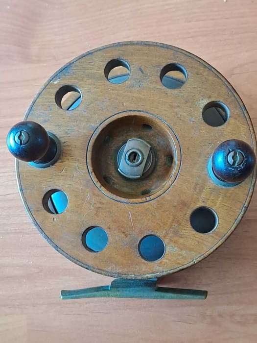 Early Milwards Overseas Wood/Brass Frog Back 6 Inch Big Game Reel Circa 1920
