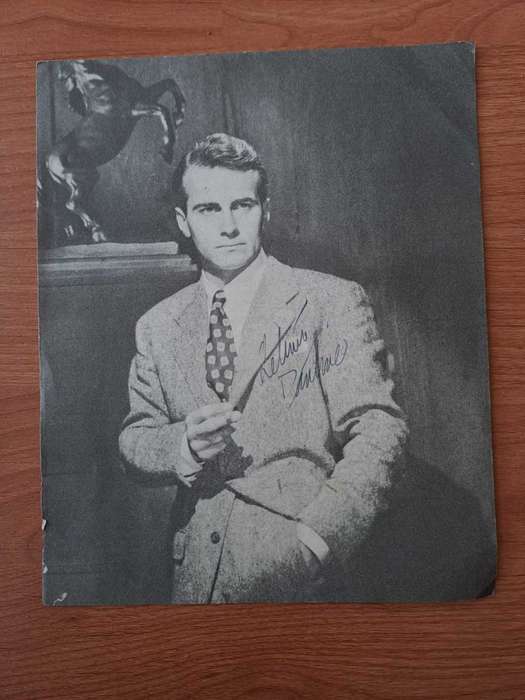 Helmut Dantine, American film actor, original autograph