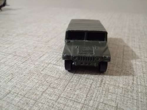 Maisto Humvee
