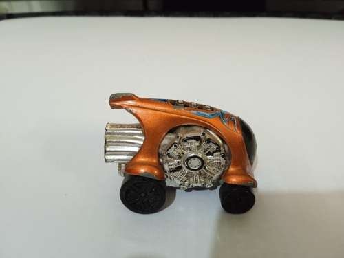 Cyclops toy car