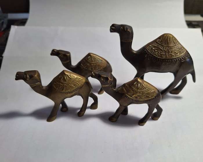 Set of 4 brass Camel ornaments