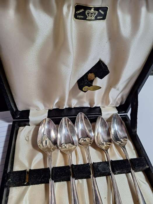 5 x Large epns teaspoons in excellent condition