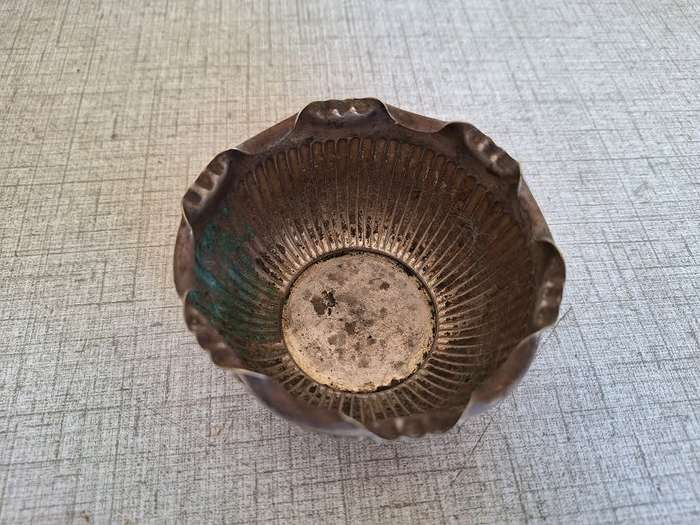 Small EP bowl, lots of character