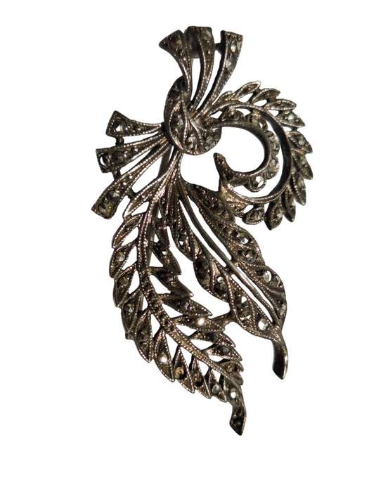 Lovely marcasite brooch