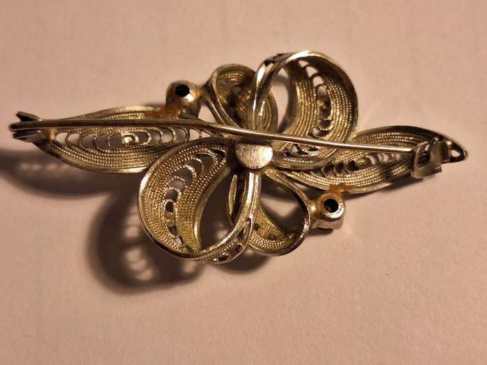 Pretty brooch