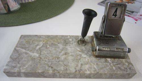 Art deco Marbel desk stand & calender