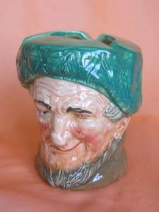 ROYAL DOULTON Ashbowl - Auld Mac