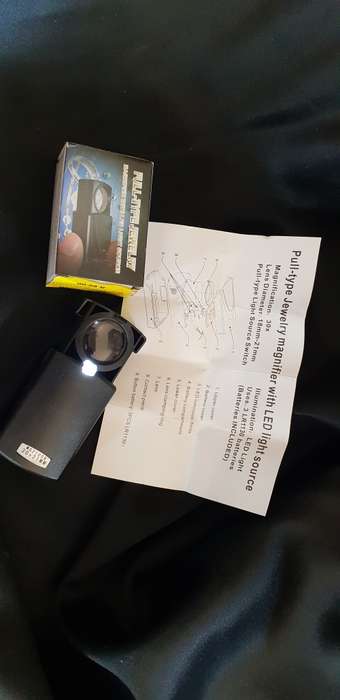 Pull type Jewelry magnifier loop with LED light
