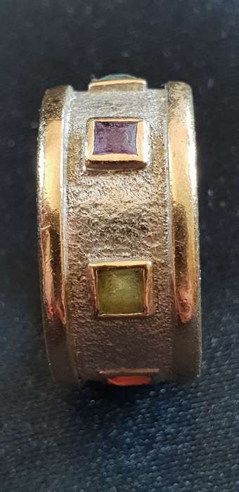 Genuine 9ct gold with 7x different coloured stone ring