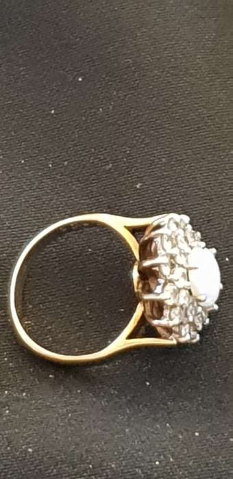9ct gold hallmarked-Birmingham mother of pearl ring
