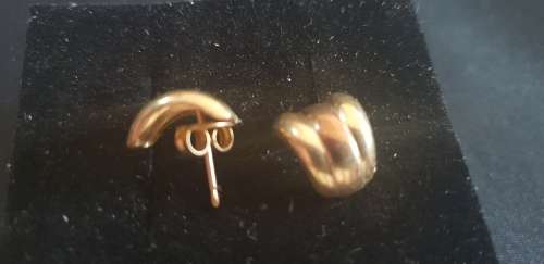 Gold plated fancy stud earrings stamped surg