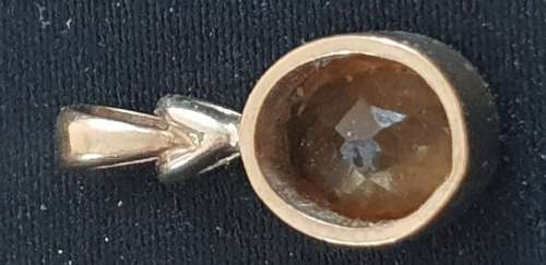 Beautiful 9ct gold and large Citrine pendant