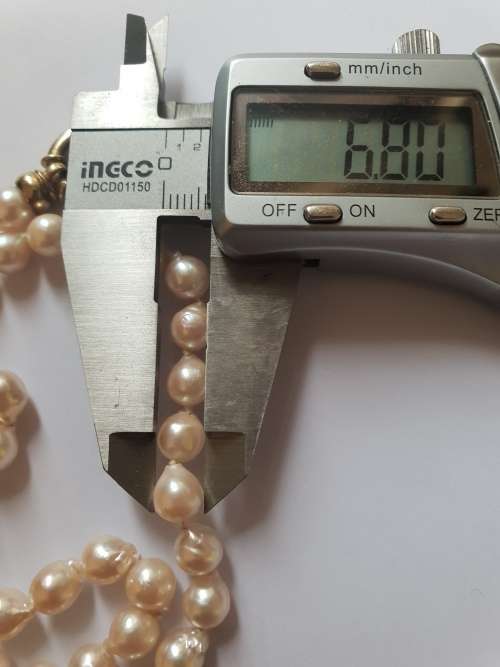 Beautiful-Individually knotted cultured drop pearls with 9ct gold large bolt ring clasp