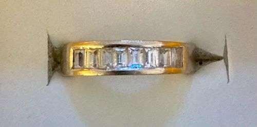 9ct white gold with Cubic Zirconium`s Ring