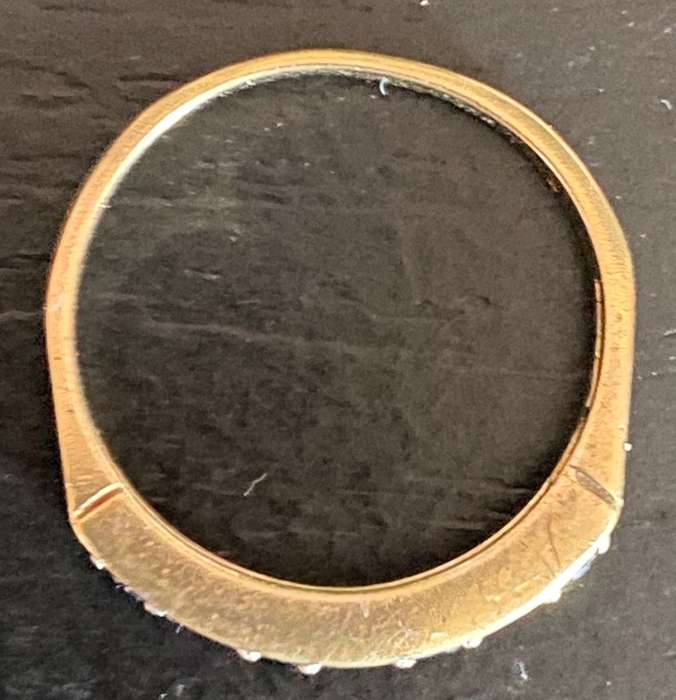 Pretty 9ct yellow gold with 3 rows channel band setting of pink and white stone ring