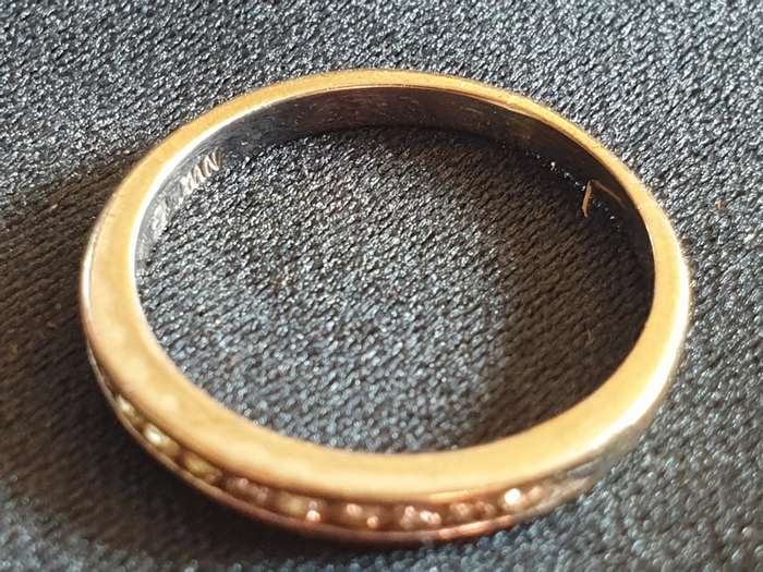 Diamond and 9ct gold eternity wedding ring
