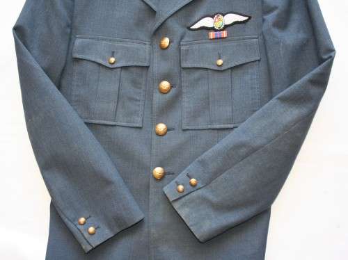 SAAF -- SOUTH AFRICAN AIR FORCE - PILOTS STEP OUT TUNIC -- LIEUTENANT 1982