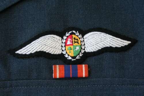 SAAF -- SOUTH AFRICAN AIR FORCE - PILOTS STEP OUT TUNIC -- LIEUTENANT 1982