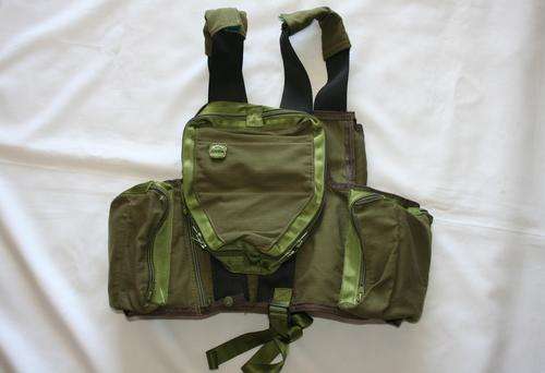 SOUTH-AFRICAN AIRFORCE -- PILOT CREW SURVIVAL VEST complete with EQUIPMENT