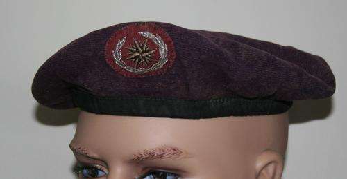 SADF --RECONNAISSANCE REGIMENT BERET AND BADGE --BUSH WAR ERA