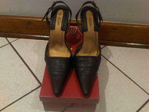Dark brown sling-back court shoe from Rage size 5