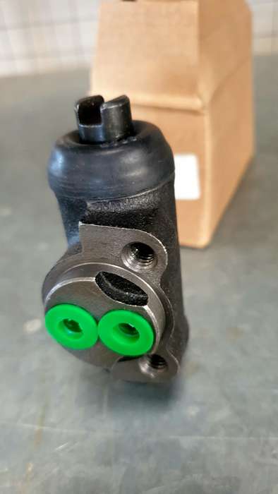 Rear Axle Left And Right Brake Wheel Cylinder, (LAST ONE) !!!