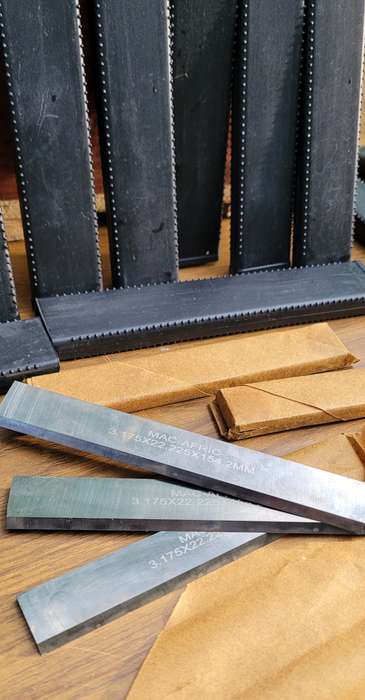 HSS Lathe Machine Cut-Off Blades 3.175x22.225x154.2mm  (BID PER SET OF 3x)