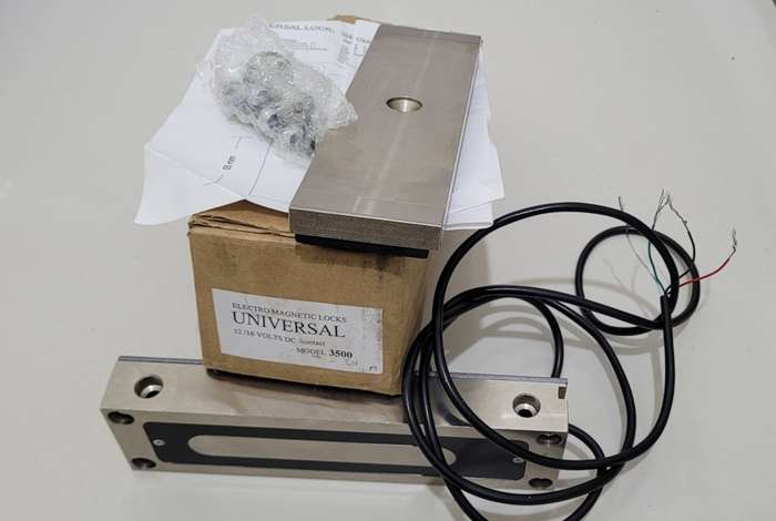 Universal Electromagnetic door magnet model 3500