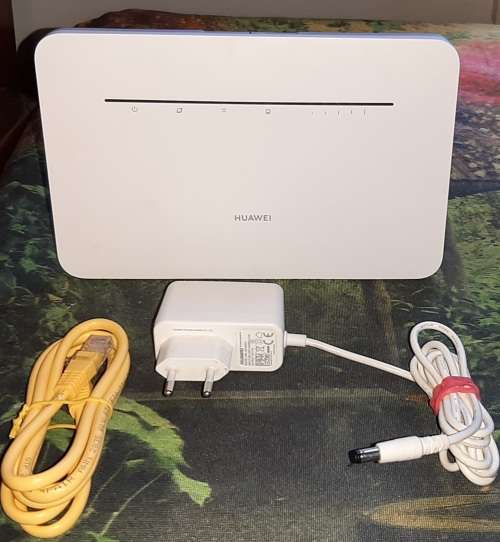 Huawei B535-932 Router (takes sim card) + power adaptor