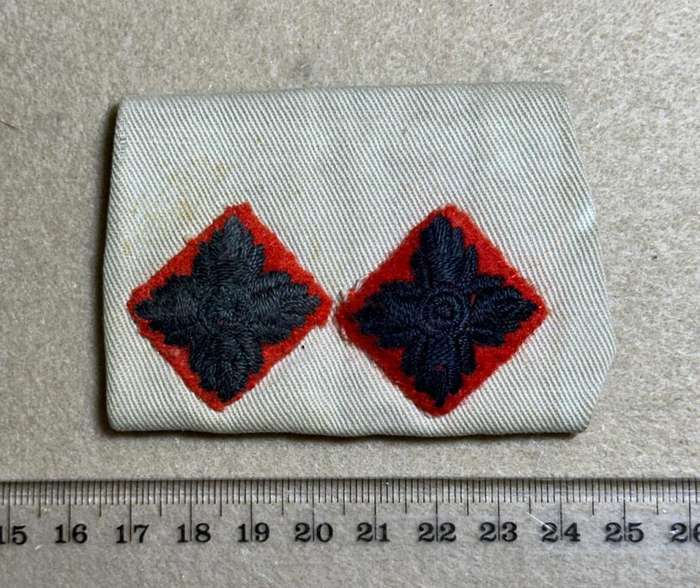Rhodesian Forces - SINGLE LT RANK BOARDS/SLIP ONS WW2