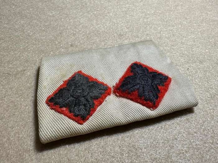 Rhodesian Forces - SINGLE LT RANK BOARDS/SLIP ONS WW2