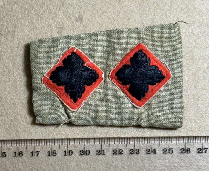 Rhodesian Forces - SINGLE LT RANK BOARDS/SLIP ONS WW2