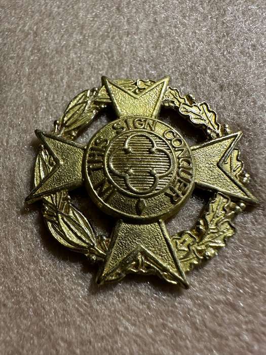 Rhodesian Corps of Chaplains - SINGLE BRASS BERET BADGE
