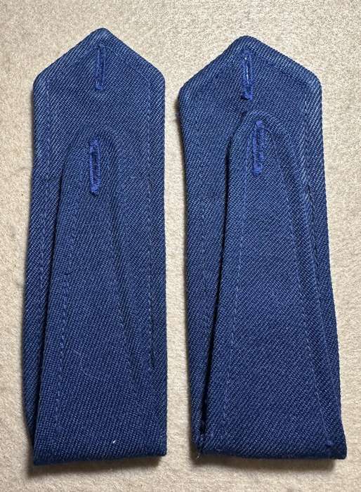 Rhodesian Boys Brigade - CLOTH EPPAULETTES WITH BLUE CLOTH BADGES VARIANTS