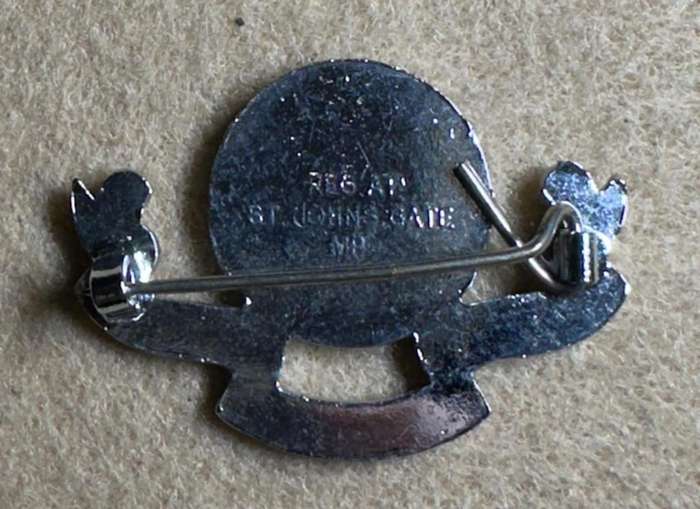 Rhodesian ST JOHNS - BROOCHE, Registered at St Johns Gate, London
