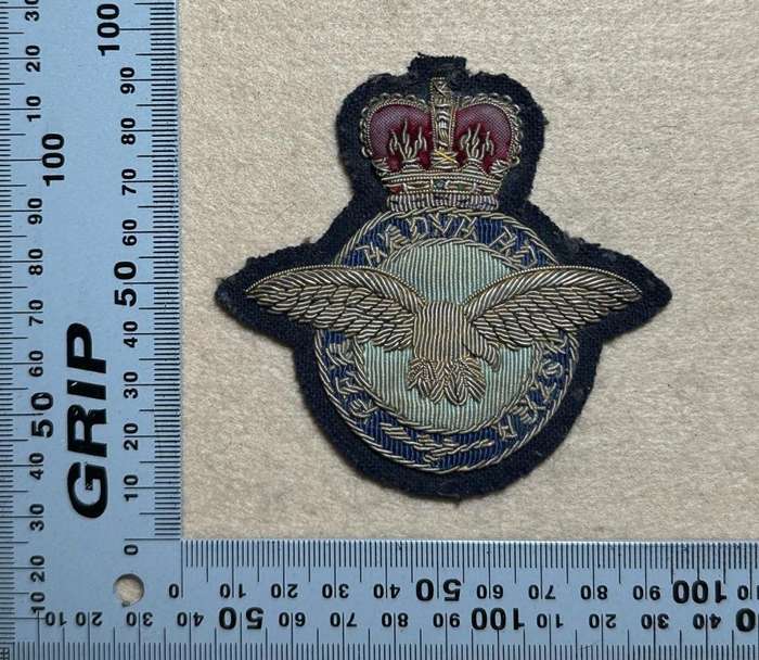 Rhodesian Air Force - RAF QC OFFICERS BULLION CAP BADGE WWII