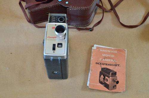 VINTAGE BROWNIE FILM CAMERA