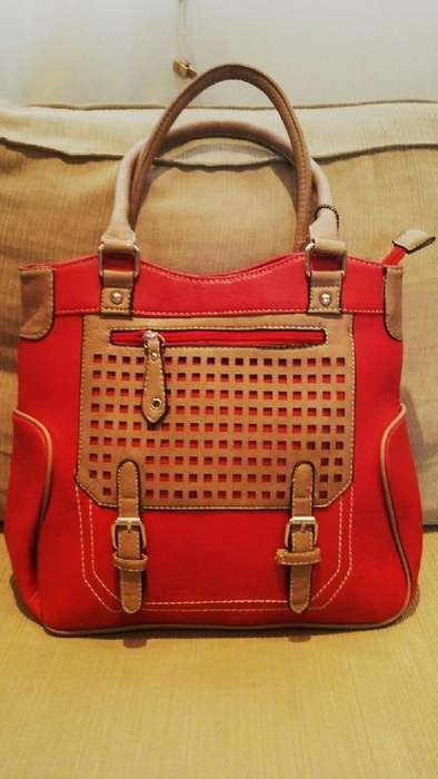 **Stunning Ladies RED/TAN PU Leather Handbag With Beautiful Detail & Design**BRAND NEW**