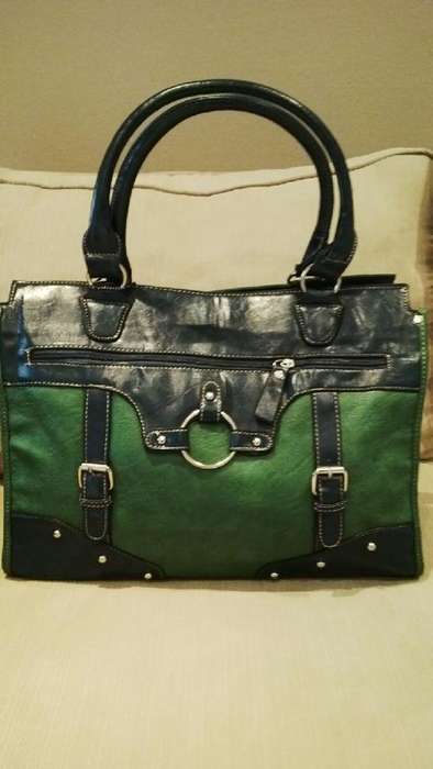 **Stunning Ladies GREEN/BLUE Soft PU Leather Handbag With Beautiful Detail & Design**BRAND NEW**