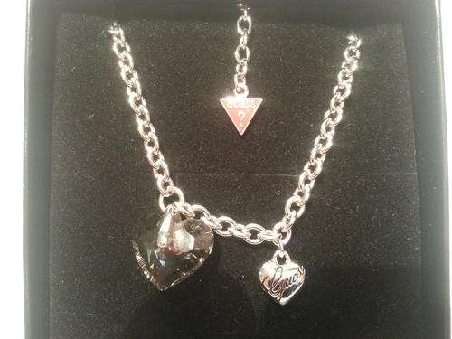 Guess Necklace BRAND NEW in a box RETAILS FOR R799.00