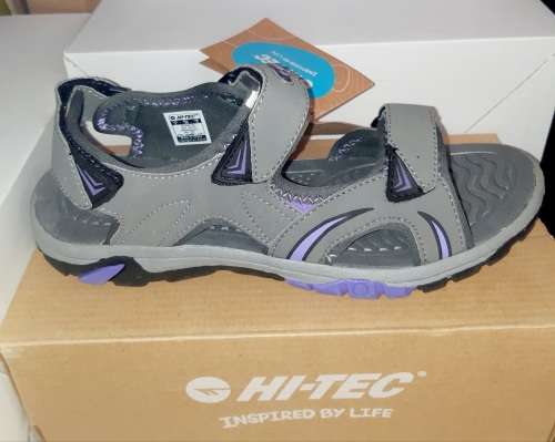 Hi Tec sandal SA/UK size 3 or 4