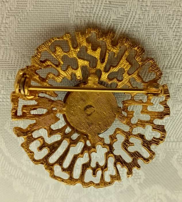 Vintage Imitation Gold and Tigers Eye Brooch