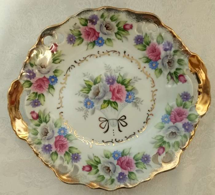 Vintage handled plate by Bouquet by Shafford 3178