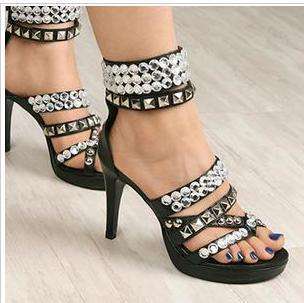 Diva Rhinestone Sandals( Size 2.5 - 6 )