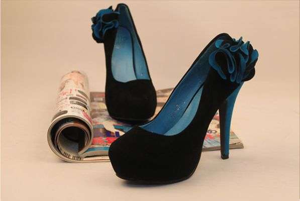 !!! NEW !!! Designer Black and Blue Suede Heels (Size 2.5 - 6)