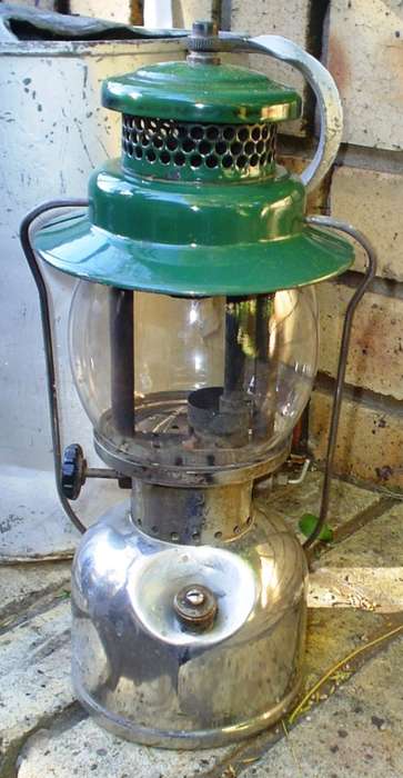 Coleman 249 "The sunshine of the night"-Made in Canada June 1951 Kerosene lantern-working