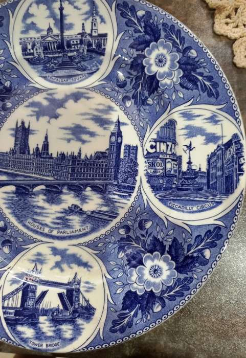 Vintage Blue `London Pride` Wall Plate-Houses of Parliament-J.H. Weatherly and Sons Hanley  23.5 cm