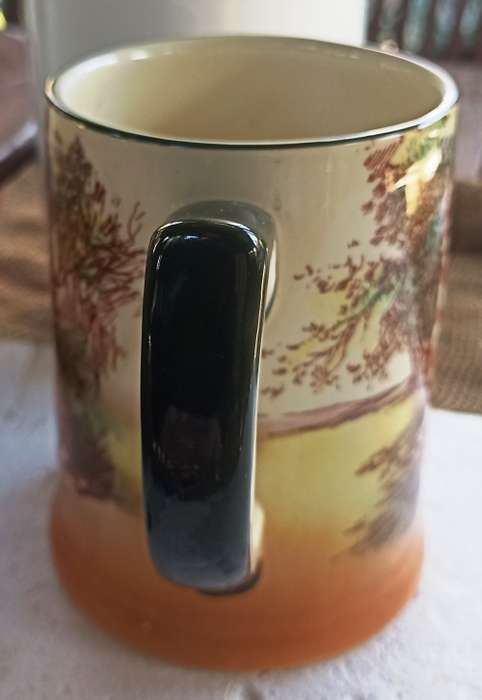 Beautiful Spotless Royal Doulton Rustic England Porcelain Mug - H 12 cm-TD 8 cm