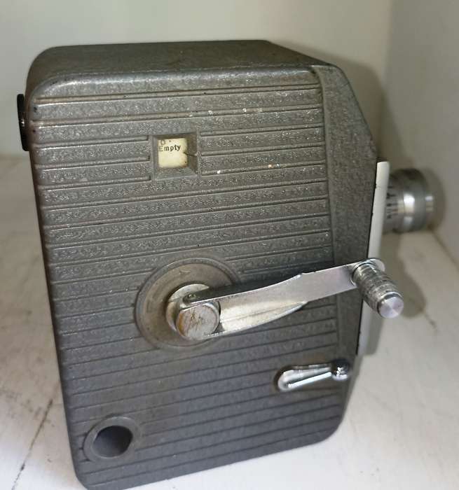 Vintage Atlas 8 mm Cine works movie Camera-wind up mechanism working-leather pouch